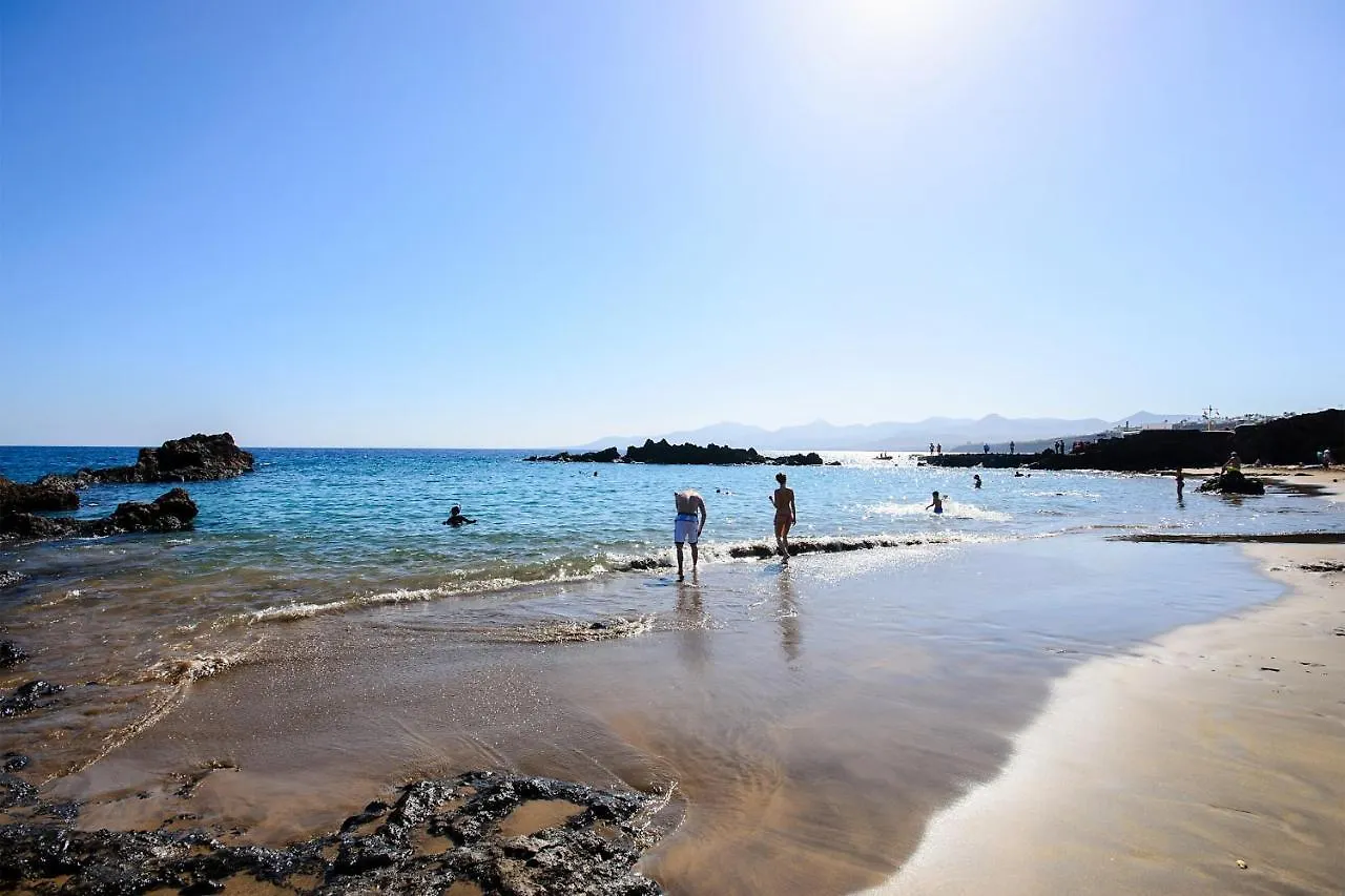 Green Volcano Apartment, Free Access To The Fariones Sports Center Puerto del Carmen  Spain